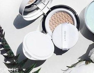 氣墊bb脫妝怎么辦 7個(gè)技巧用對(duì)氣墊bb 氣墊bb脫妝怎么辦 7個(gè)技巧用對(duì)氣墊bb