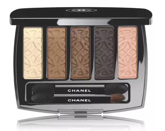 眼影為什么飛粉 粉質(zhì)細膩度了解一下