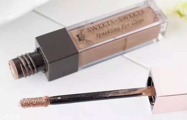 液體眼影適合什么膚質(zhì) 油皮不建議 液體眼影適合什么膚質(zhì) 油皮不建議