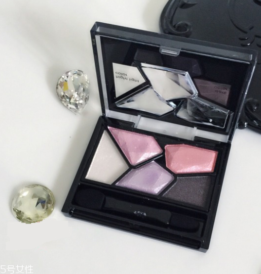 粉色眼影適合什么膚色 這種膚色慎選 粉色眼影適合什么膚色 這種膚色慎選