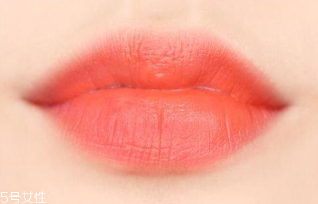 冷暖皮適合什么顏色口紅 這個百搭色永遠(yuǎn)不出錯 冷暖皮適合什么顏色口紅 這個百搭色永遠(yuǎn)不出錯