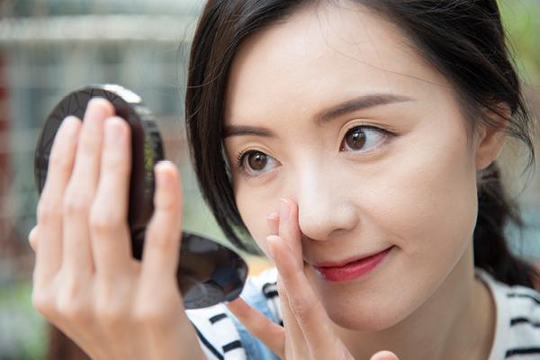 mac霧鏡粉底液怎么樣 不脫妝之謎 mac霧鏡粉底液怎么樣 不脫妝之謎