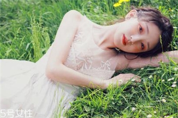 參加宴會穿什么衣服 讓你精致又優(yōu)雅 參加宴會穿什么衣服 讓你精致又優(yōu)雅