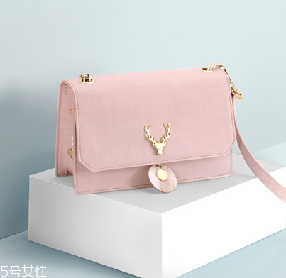 粉色怎么穿好看 夏天不僅只有白色 粉色怎么穿好看 夏天不僅只有白色