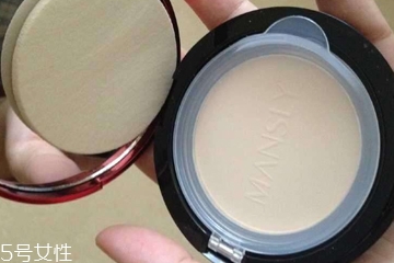 膚色暗沉用什么顏色粉餅好 啞光粉餅不可取 膚色暗沉用什么顏色粉餅好 啞光粉餅不可取