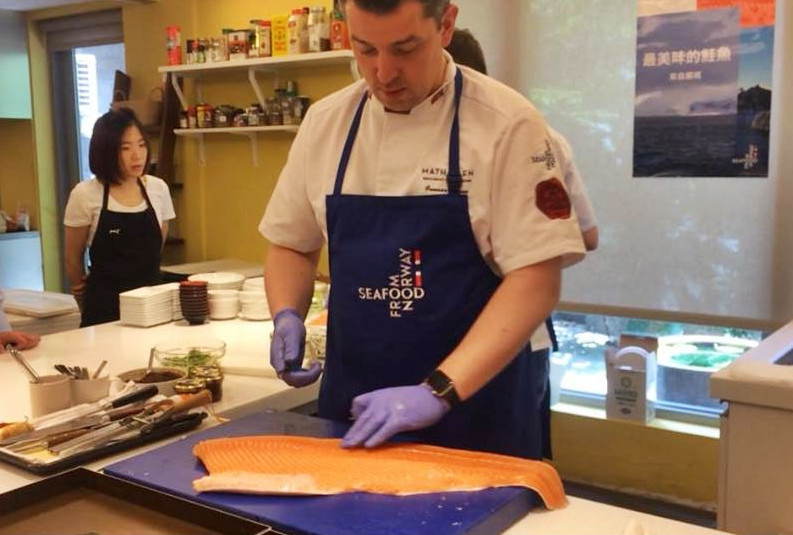 三文魚刺身有寄生蟲嗎 三文魚怎么選購無寄生蟲 三文魚刺身有寄生蟲嗎 三文魚怎么選購無寄生蟲