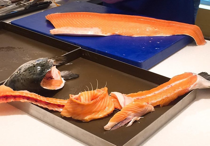 三文魚刺身有寄生蟲嗎 三文魚怎么選購無寄生蟲 三文魚刺身有寄生蟲嗎 三文魚怎么選購無寄生蟲