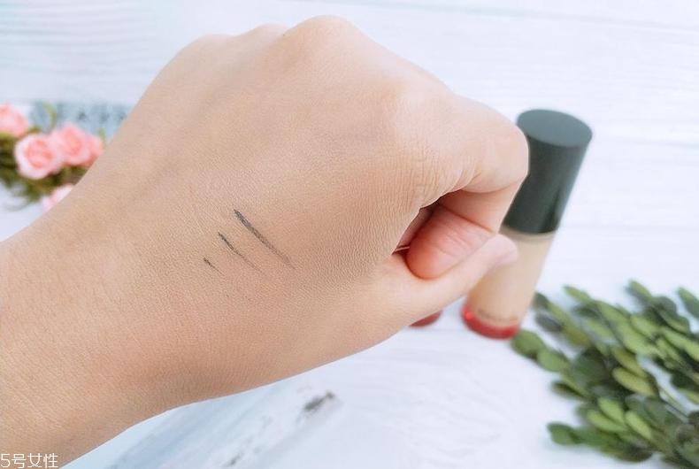 江原道粉底液適合干皮嗎 粉底界黑馬 江原道粉底液適合干皮嗎 粉底界黑馬