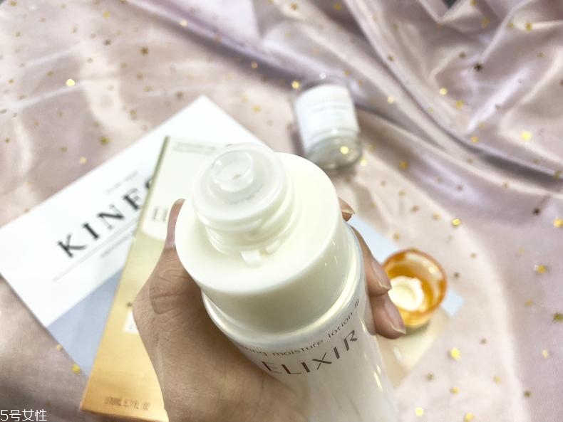 怡麗絲爾水乳哪個好用 這個牌子低調(diào)溫和有內(nèi)涵 怡麗絲爾水乳哪個好用 這個牌子低調(diào)溫和有內(nèi)涵