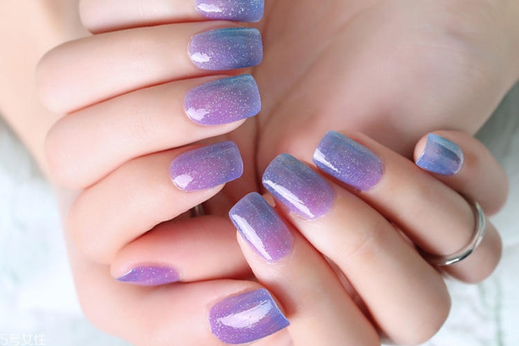 適合職場的美甲 職場里你也是小仙女 適合職場的美甲 職場里你也是小仙女