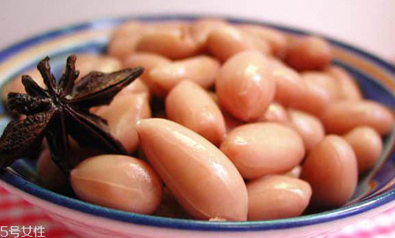 草果可以煮花生嗎 鹵花生 草果可以煮花生嗎 鹵花生