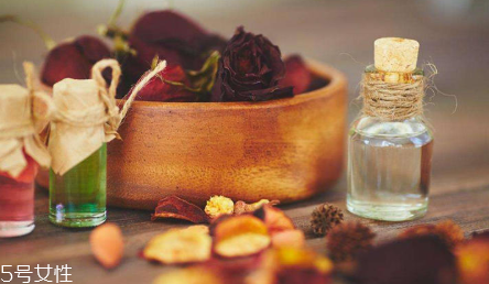 基礎(chǔ)精油的使用方法 初學(xué)者的最佳選擇 基礎(chǔ)精油的使用方法 初學(xué)者的最佳選擇