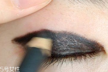 眼線筆初學(xué)者用什么好 手殘黨最適合的眼線筆 眼線筆初學(xué)者用什么好 手殘黨最適合的眼線筆