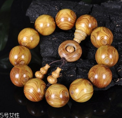 金絲楠手串價(jià)格多少 要看具體種類(lèi)