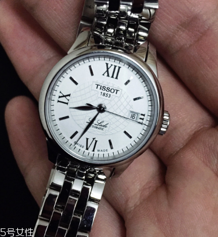 機械表可以戴著跑步嗎 最好避免劇烈運動 機械表可以戴著跑步嗎 最好避免劇烈運動