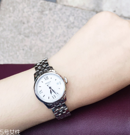 機械表可以戴著跑步嗎 最好避免劇烈運動 機械表可以戴著跑步嗎 最好避免劇烈運動