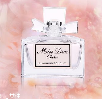 水果型香水適合什么年齡 學(xué)生黨首選香水 水果型香水適合什么年齡 學(xué)生黨首選香水