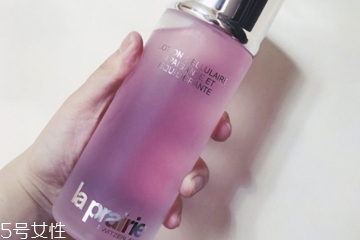 敏感肌膚適合什么平衡露 避免厚重是關(guān)鍵 敏感肌膚適合什么平衡露 避免厚重是關(guān)鍵