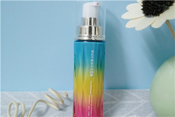 夏日裸妝大作戰(zhàn):柏氏砰砰粉讓你告別脫妝 夏日裸妝大作戰(zhàn):柏氏砰砰粉讓你告別脫妝