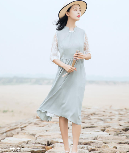 今年流行什么復(fù)古連衣裙 永不過時的復(fù)古風(fēng) 今年流行什么復(fù)古連衣裙 永不過時的復(fù)古風(fēng)