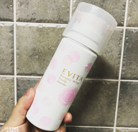 嘉娜寶玫瑰洗面奶適合什么膚質(zhì) 立體玫瑰花潔面 嘉娜寶玫瑰洗面奶適合什么膚質(zhì) 立體玫瑰花潔面