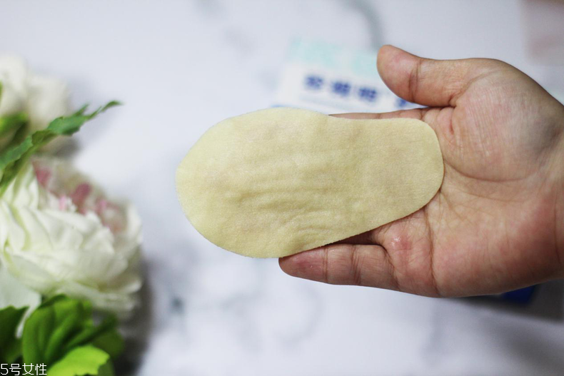 珍視明護(hù)眼貼有用嗎 給眼睛來一片面膜吧 珍視明護(hù)眼貼有用嗎 給眼睛來一片面膜吧