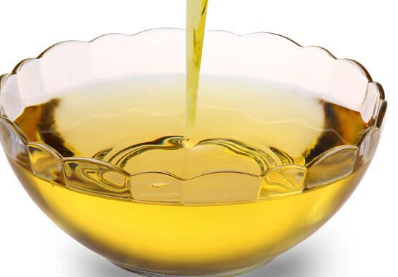 茶油是什么樣的 色澤金黃的液體 茶油是什么樣的 色澤金黃的液體