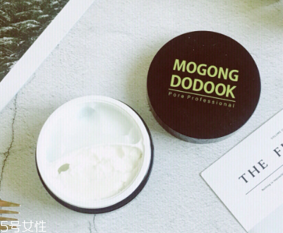 混合肌膚用什么面霜好 不同季節(jié)有區(qū)別 混合肌膚用什么面霜好 不同季節(jié)有區(qū)別