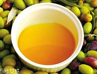 茶油和橄欖油哪個好 茶油功效好過橄欖油 茶油和橄欖油哪個好 茶油功效好過橄欖油
