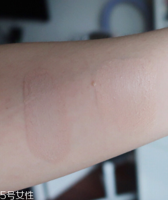 蘭蔻粉底棒和tf粉底棒哪個好 2款大牌pk 蘭蔻粉底棒和tf粉底棒哪個好 2款大牌pk