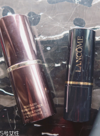 蘭蔻粉底棒和tf粉底棒哪個好 2款大牌pk 蘭蔻粉底棒和tf粉底棒哪個好 2款大牌pk