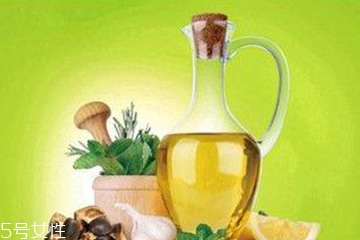 茶油能擦臉嗎 茶油能擦臉 茶油能擦臉嗎 茶油能擦臉