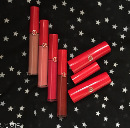 漆光唇釉和水光唇釉什么區(qū)別 各有各的優(yōu)點(diǎn) 漆光唇釉和水光唇釉什么區(qū)別 各有各的優(yōu)點(diǎn)