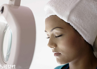 黑眼圈怎么才能消除 只用眼霜真的救不了黑眼圈 黑眼圈怎么才能消除 只用眼霜真的救不了黑眼圈