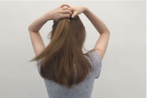 怎么綁馬尾緊實(shí)不松散 怎么綁馬尾緊實(shí)不松散