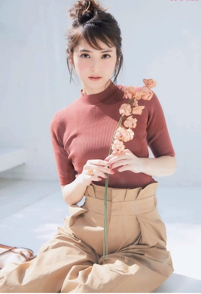 土色衣服怎么搭配 佐佐木希的咖啡色系時尚 土色衣服怎么搭配 佐佐木希的咖啡色系時尚