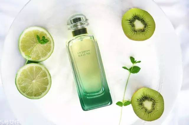 水生調(diào)香水哪個(gè)牌子好 打造清爽干凈氣質(zhì) 水生調(diào)香水哪個(gè)牌子好 打造清爽干凈氣質(zhì)