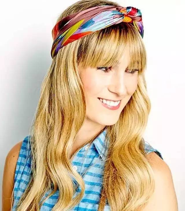 如何用絲巾綁頭發(fā) 個性派絲巾綁發(fā)造型 如何用絲巾綁頭發(fā) 個性派絲巾綁發(fā)造型