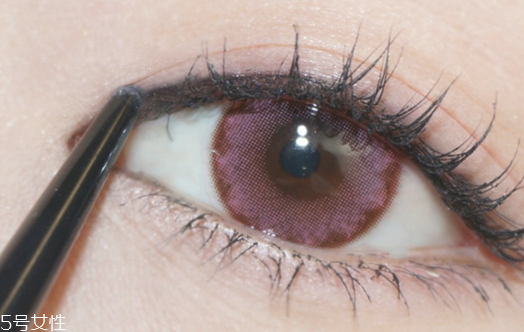 內(nèi)眼線用什么眼線液好 筆頭太粗易熊貓眼 內(nèi)眼線用什么眼線液好 筆頭太粗易熊貓眼