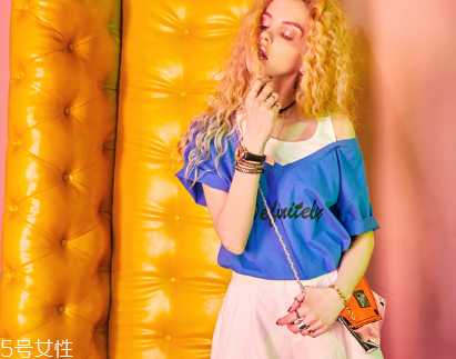 假兩件t恤怎么搭配 穿出層次美 假兩件t恤怎么搭配 穿出層次美