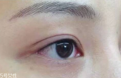 美瞳線要補(bǔ)色嗎 這個是需要的 美瞳線要補(bǔ)色嗎 這個是需要的