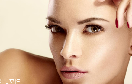 開眼角幾天能洗臉 開眼角拆線后這樣清潔眼部 開眼角幾天能洗臉 開眼角拆線后這樣清潔眼部