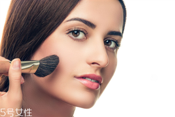 開眼角后多久可以化妝 需要一段時間