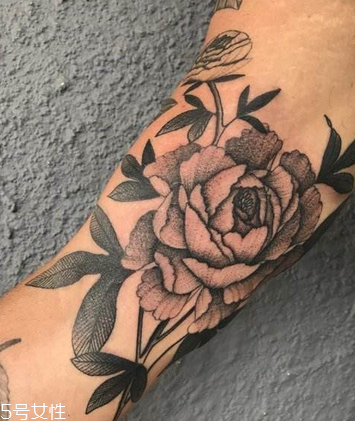 紋身會(huì)痛多久 每個(gè)人不一樣 紋身會(huì)痛多久 每個(gè)人不一樣