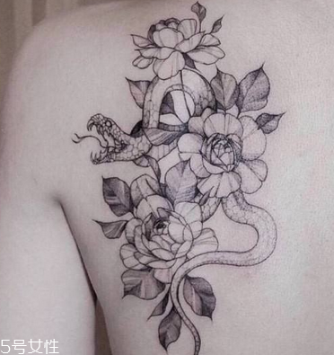 紋身會因?yàn)榕质葑兓瘑?這個是肯定的 紋身會因?yàn)榕质葑兓瘑?這個是肯定的