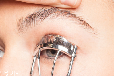 瑪莉安睫毛夾好用嗎 超級白菜的睫毛夾 瑪莉安睫毛夾好用嗎 超級白菜的睫毛夾