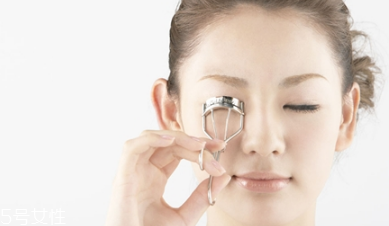 為什么睫毛夾不翹 教你怎樣把睫毛夾翹 為什么睫毛夾不翹 教你怎樣把睫毛夾翹