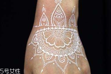 紋身可以同房嗎 沒這個禁忌 紋身可以同房嗎 沒這個禁忌