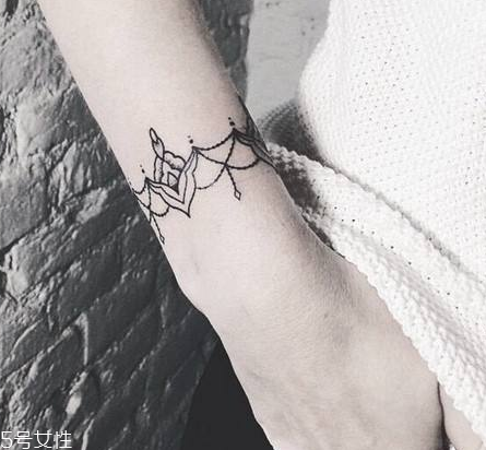 紋身可以同房嗎 沒這個禁忌 紋身可以同房嗎 沒這個禁忌