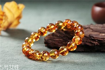 琥珀手鏈真假鑒定 這幾招要學會